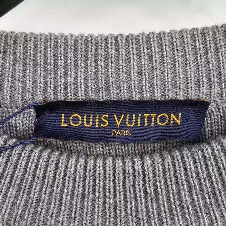 Louis Vuitton Louis Vuitton Gray Knitted Sweater with Earth Size US S / EU 44-46 / 1 - 3 Thumbnail