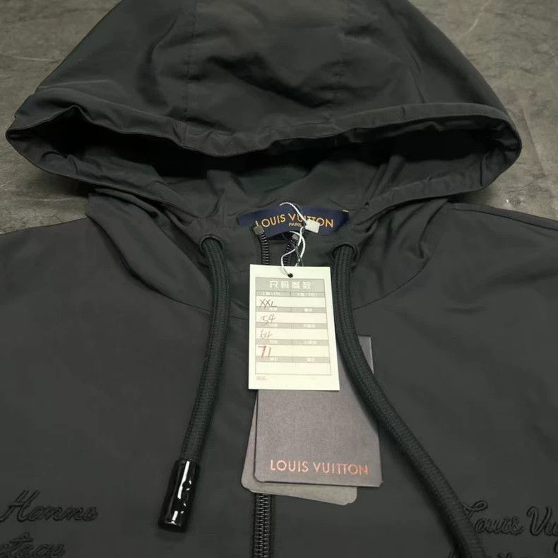 Louis Vuitton Louis Vuitton Hooded Jacket with Logo Embroidery Size US XXL / EU 58 / 5 - 6 Thumbnail