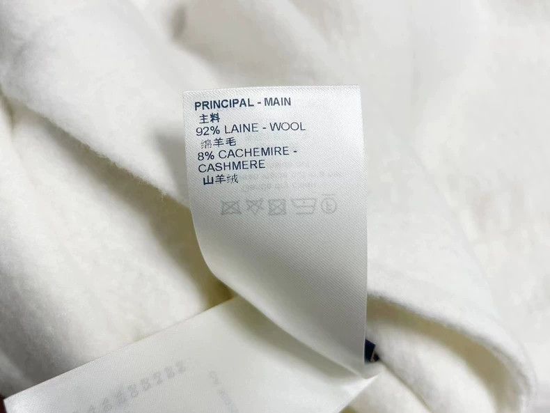 Louis Vuitton Louis Vuitton White Bathrobe Coat Wool Cashmere Size US XXL / EU 58 / 5 - 4 Thumbnail