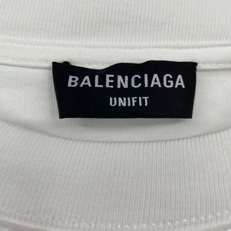 Balenciaga Balenciaga White Castle Short Sleeve Shirt Size US L / EU 52-54 / 3 - 3 Thumbnail