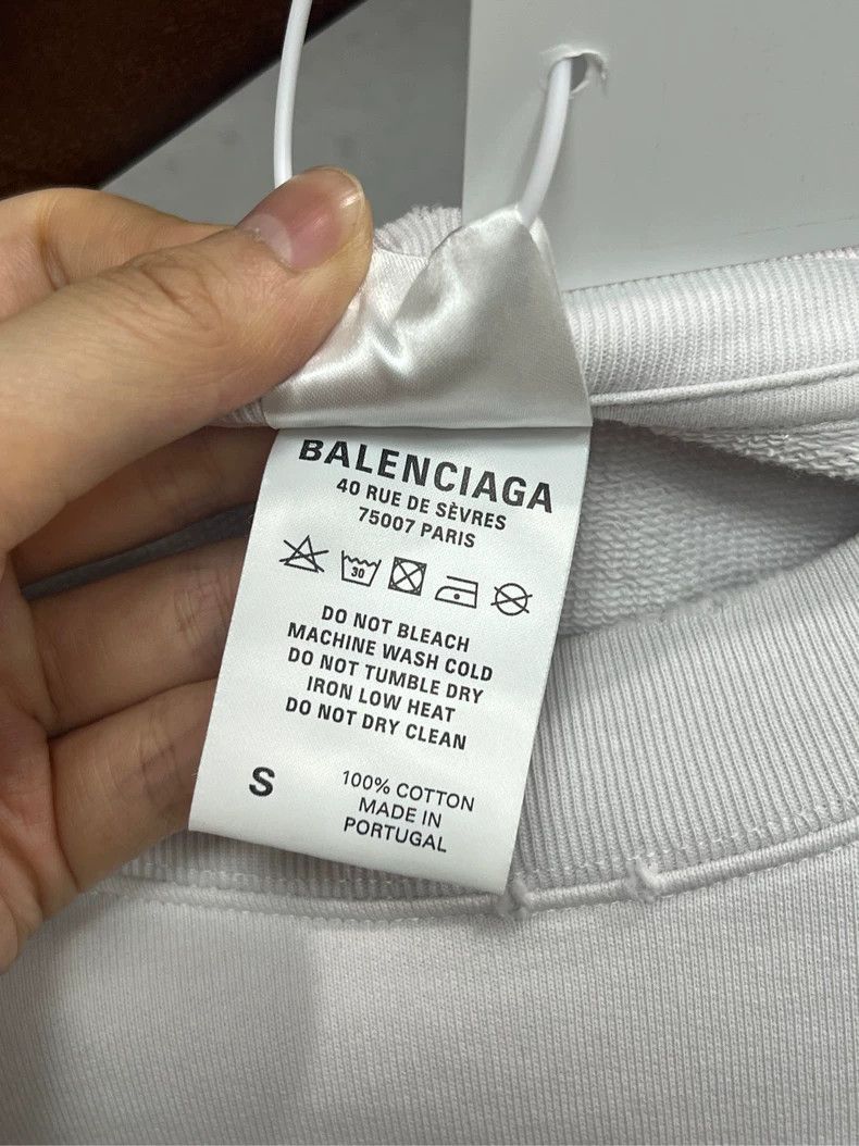 Balenciaga Balenciaga White Reversed Logo Sweatshirt Size US S / EU 44-46 / 1 - 3 Thumbnail
