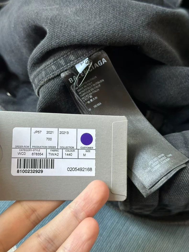 Balenciaga Balenciaga Graffiti Spray Painted Denim Jacket Size US M / EU 48-50 / 2 - 4 Thumbnail