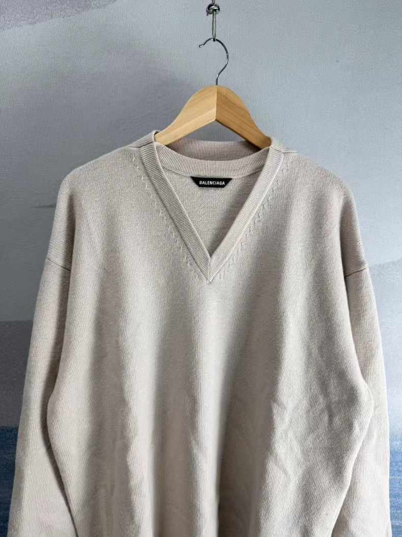 Balenciaga Beige Wool Sweater by Balenciaga Size US XS / EU 42 / 0 - 2 Thumbnail
