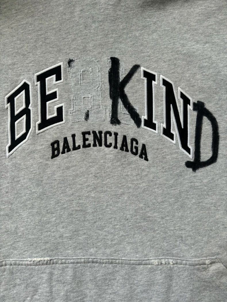 Balenciaga Balenciaga Be Kind Hooded Sweatshirt Size US S / EU 44-46 / 1 - 3 Thumbnail