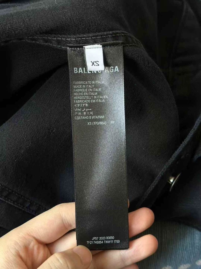 Balenciaga Balenciaga Logo Distressed Denim Jacket Size US XS / EU 42 / 0 - 4 Thumbnail