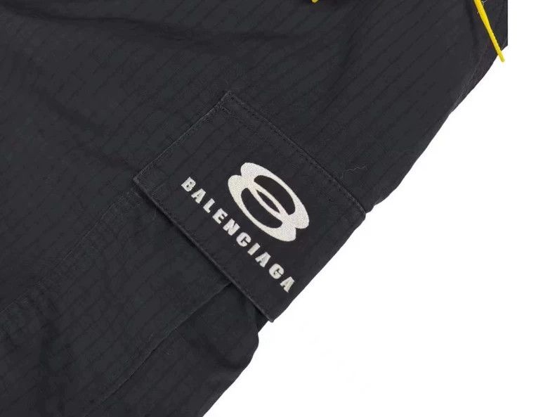 Balenciaga Balenciaga Cargo Pants with Removable Shorts Size US 32 / EU 48 - 5 Thumbnail