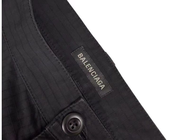 Balenciaga Balenciaga Cargo Pants with Removable Shorts Size US 32 / EU 48 - 4 Thumbnail