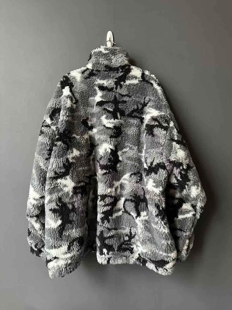 Balenciaga Balenciaga Gray Camouflage Teddy Coat Size US L / EU 52-54 / 3 - 2 Thumbnail