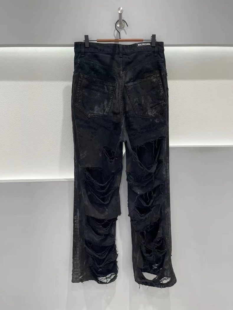 Balenciaga Balenciaga Distressed Black Denim Pants Size US 26 / EU 42 - 2 Thumbnail