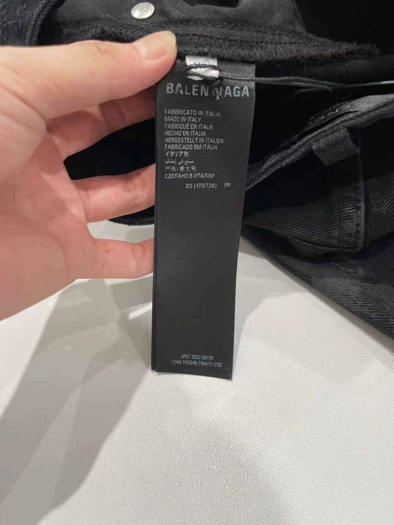 Balenciaga Balenciaga Distressed Black Denim Pants Size US 26 / EU 42 - 6 Thumbnail