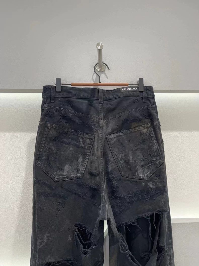 Balenciaga Balenciaga Distressed Black Denim Pants Size US 26 / EU 42 - 3 Thumbnail