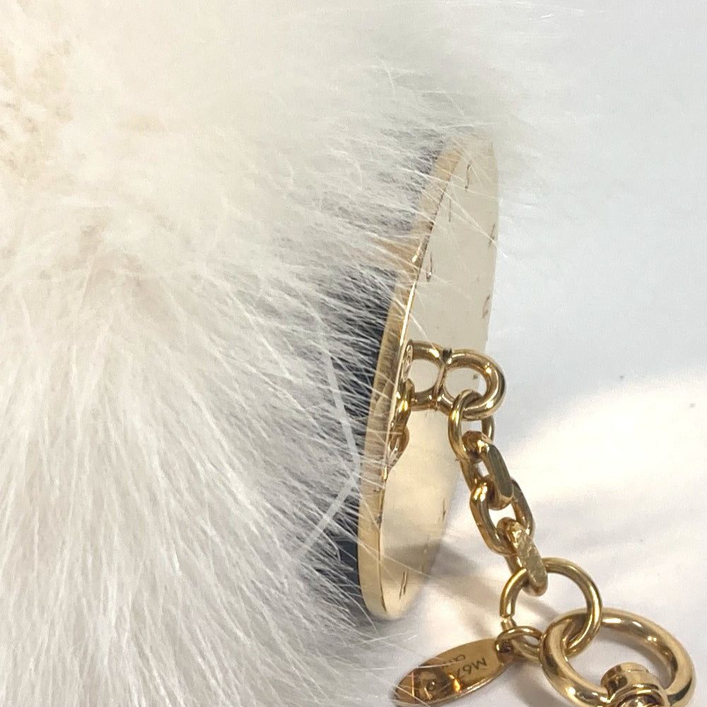 Louis Vuitton Louis Vuitton M67369 Fur Heart Logo Bag Charm Fuzzy V Accessories Keychain Women White Size ONE SIZE - 9 Thumbnail