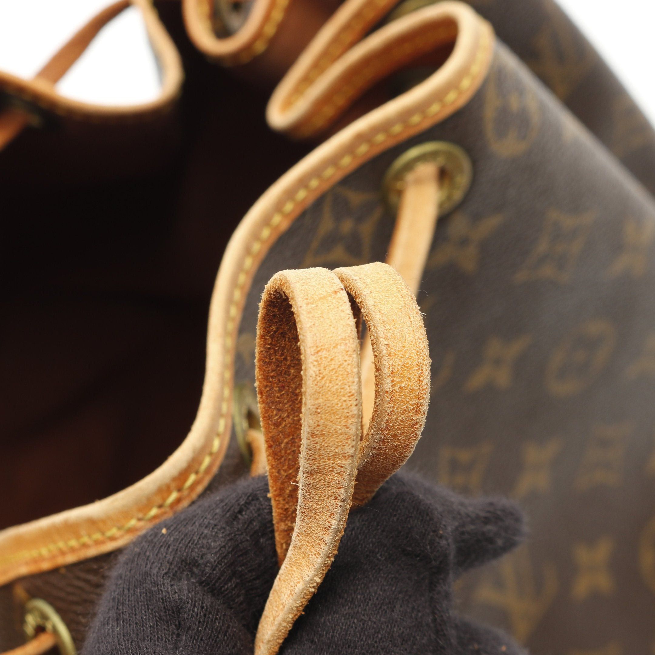Louis Vuitton Louis Vuitton Noe Monogram Shoulder Bag Leather Brown Size ONE SIZE - 9 Thumbnail