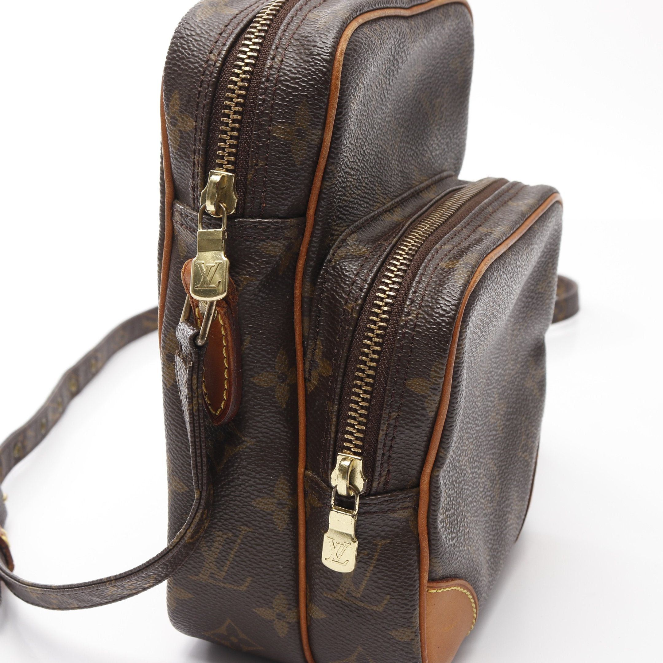 Louis Vuitton Louis Vuitton Amazon Monogram Shoulder Bag Leather Brown Size ONE SIZE - 6 Thumbnail