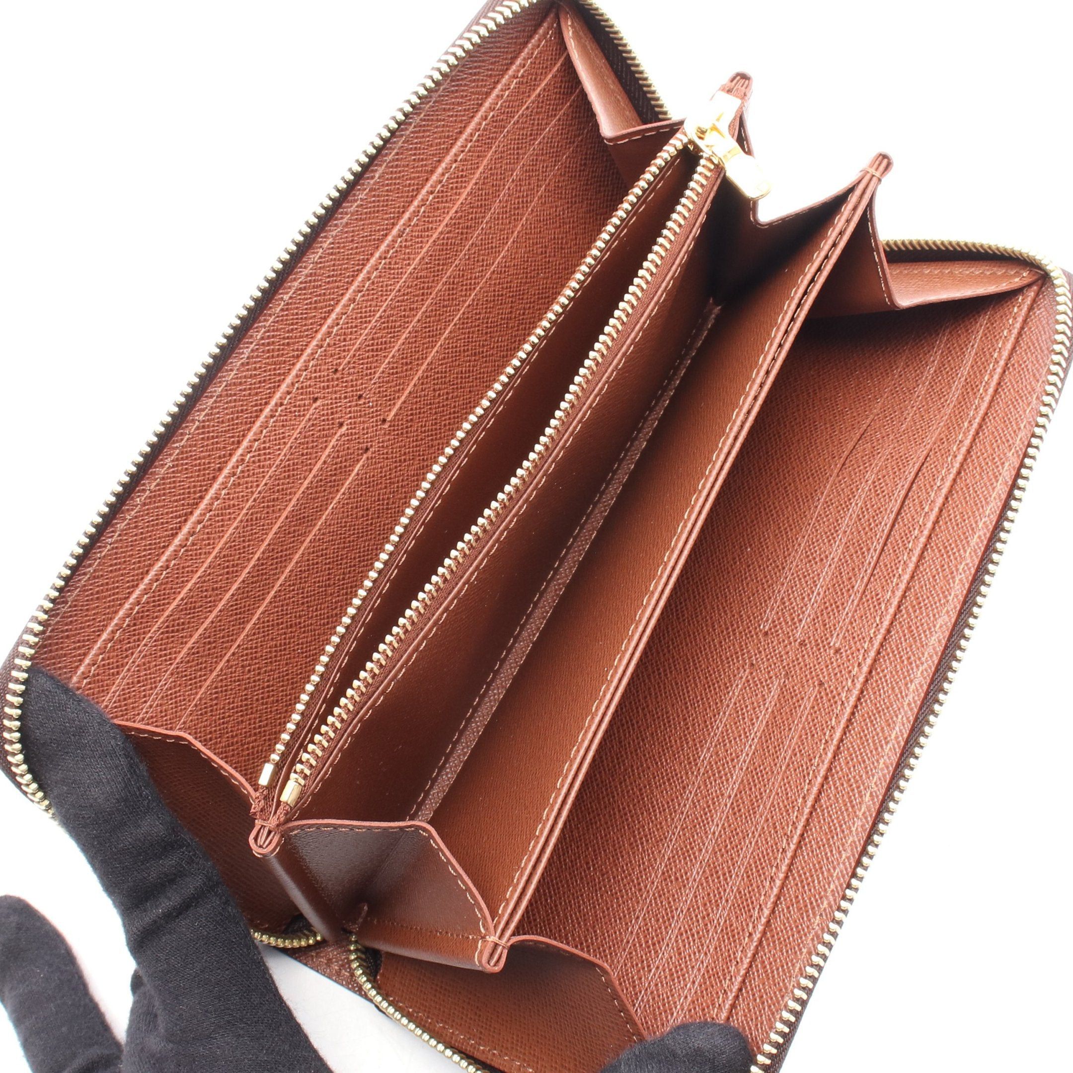 Louis Vuitton Louis Vuitton Zippy Wallet Monogram Round Zipper Long Brown Size ONE SIZE - 3 Thumbnail