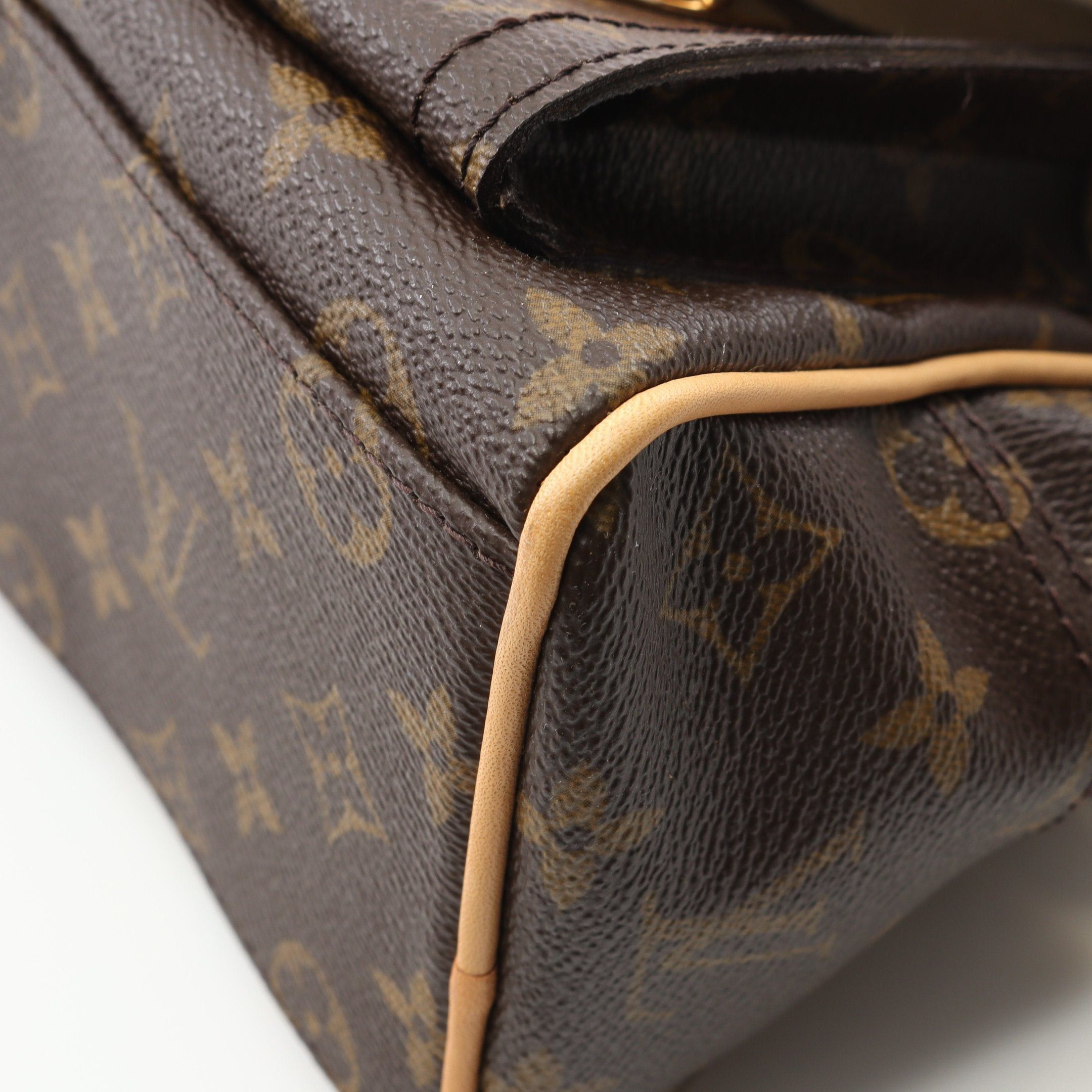 Louis Vuitton Louis Vuitton Manhattan Pm Monogram Handbag Leather Brown Size ONE SIZE - 7 Thumbnail