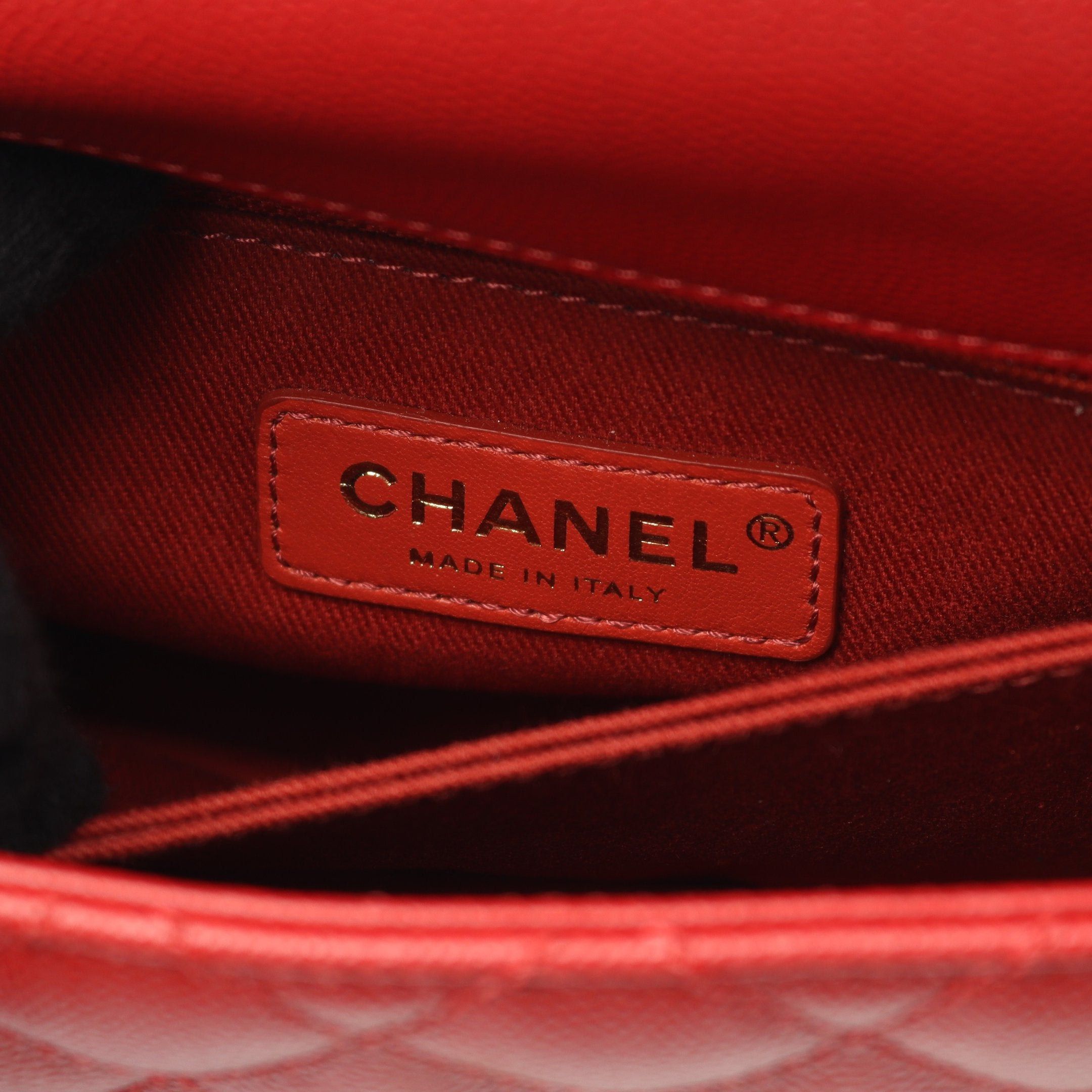 Chanel Chanel Coco Handle Flap Matelasse Handbag Caviar Skin Red Gold Hardware Size ONE SIZE - 4 Thumbnail