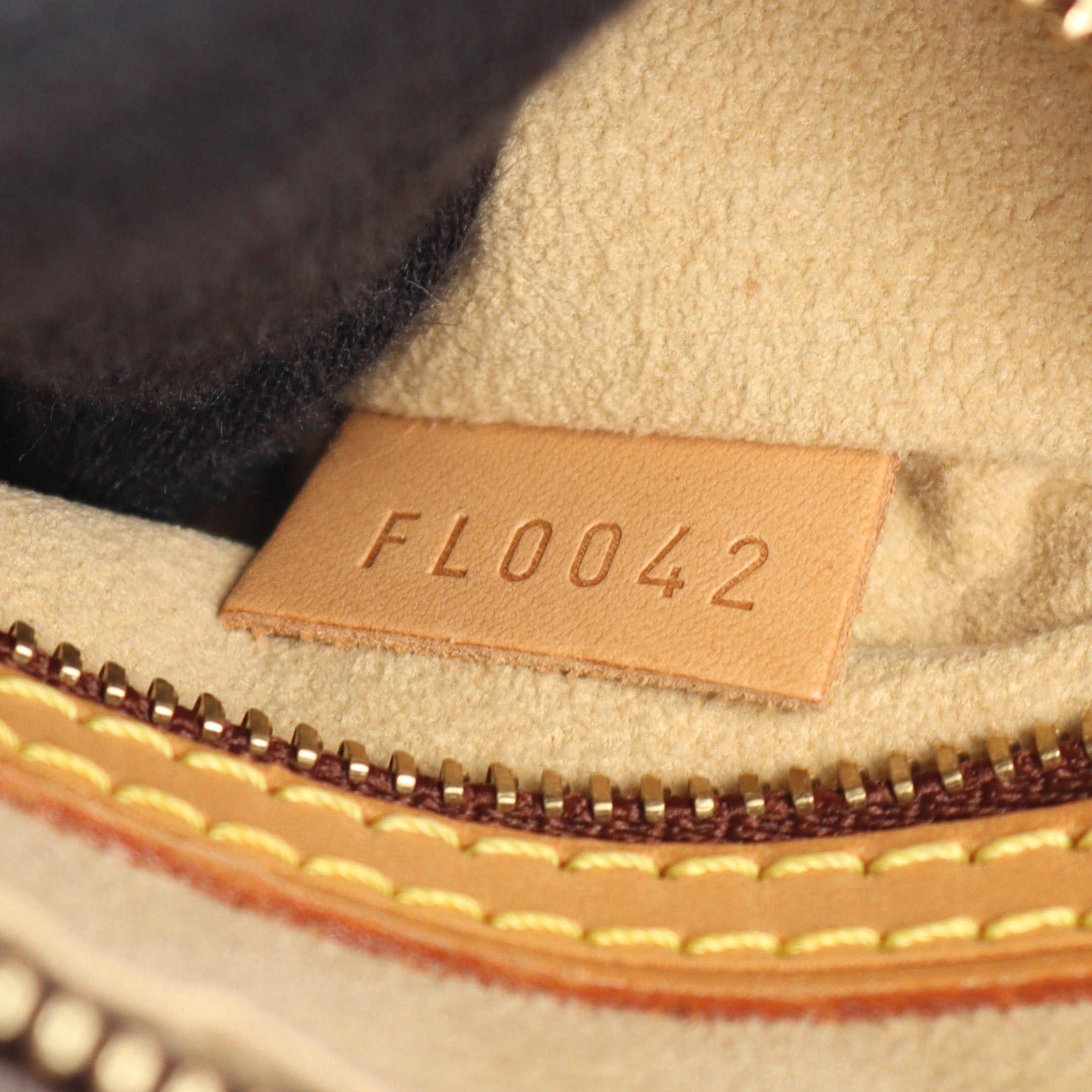 Louis Vuitton Louis Vuitton Looping Mm Monogram Shoulder Bag Leather Brown Size ONE SIZE - 5 Thumbnail