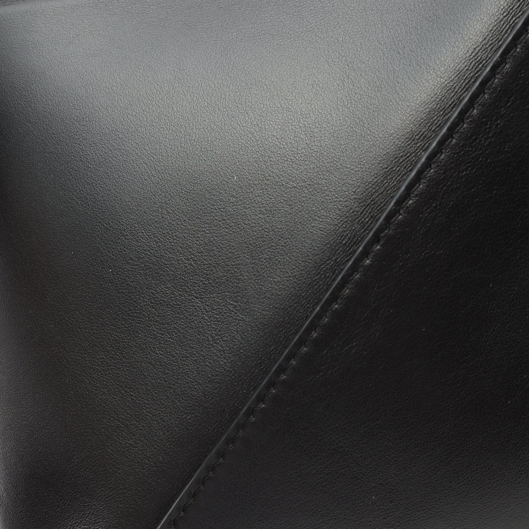 Loewe Loewe Puzzle Fold Tote Large Shoulder Bag Leather Black Size ONE SIZE - 6 Thumbnail