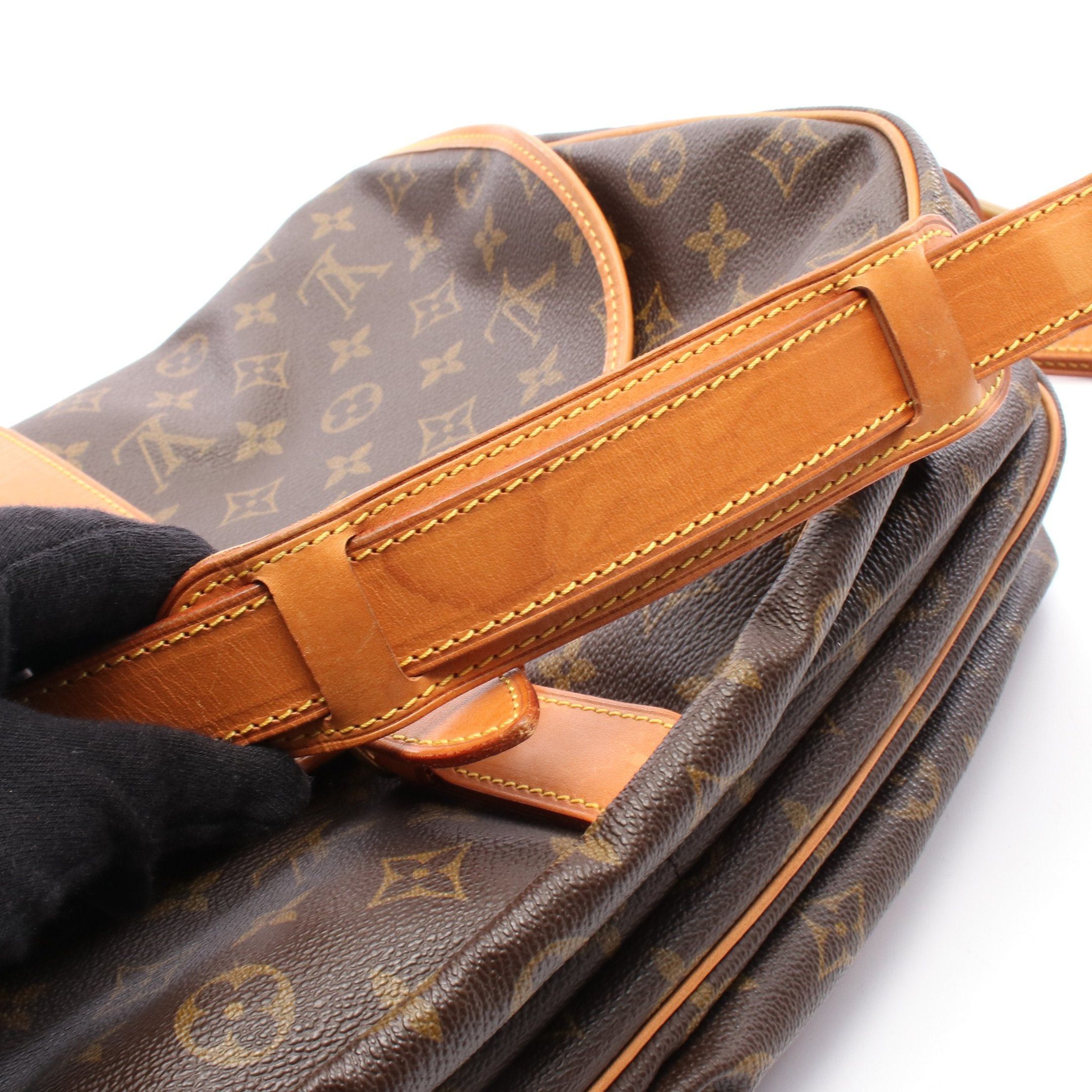 Louis Vuitton Louis Vuitton Saumur 35 Monogram Shoulder Bag Leather Brown Size ONE SIZE - 11 Thumbnail