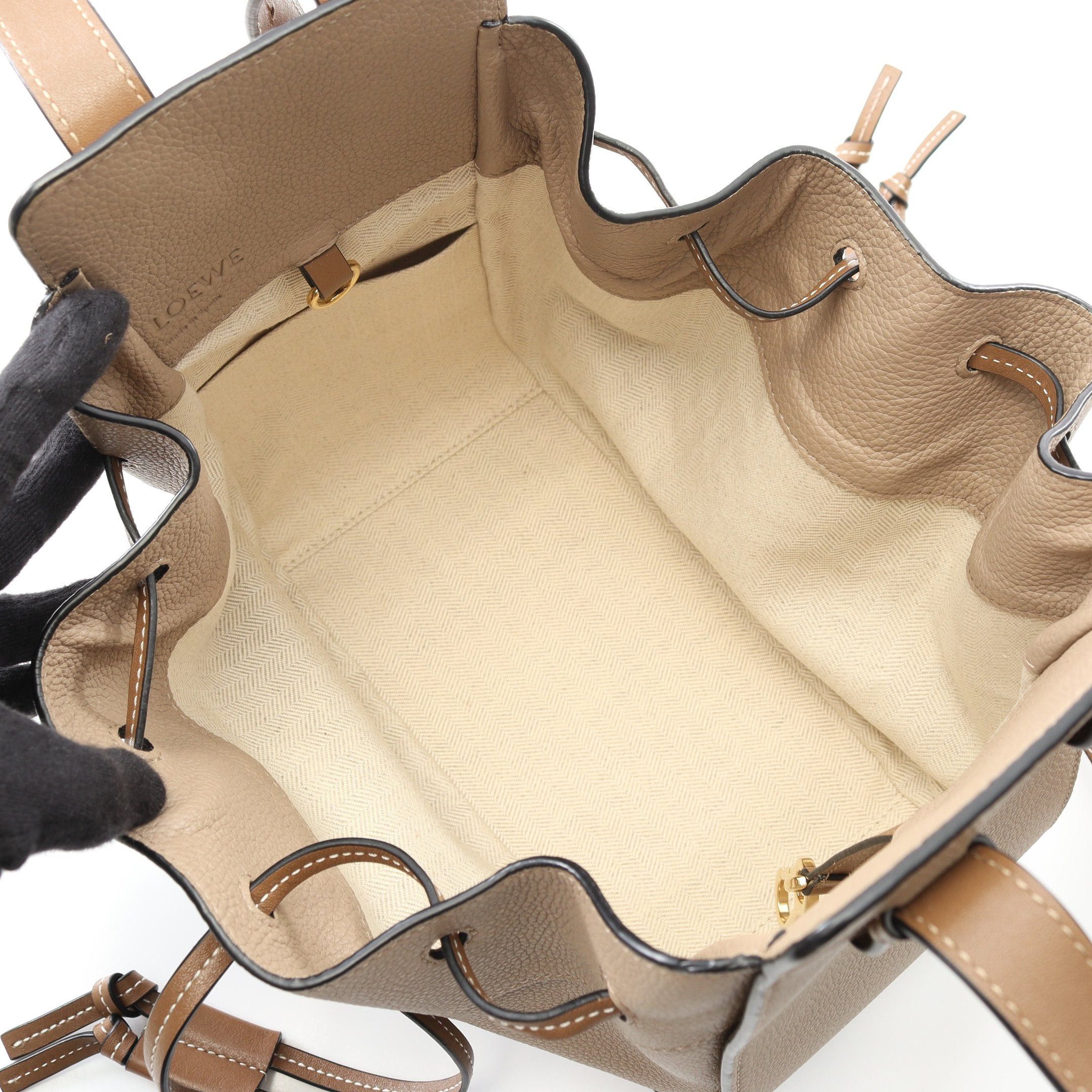 Loewe Loewe Hammock Drawstring Bag Small Handbag Leather Gray Beige Brown Size ONE SIZE - 3 Thumbnail