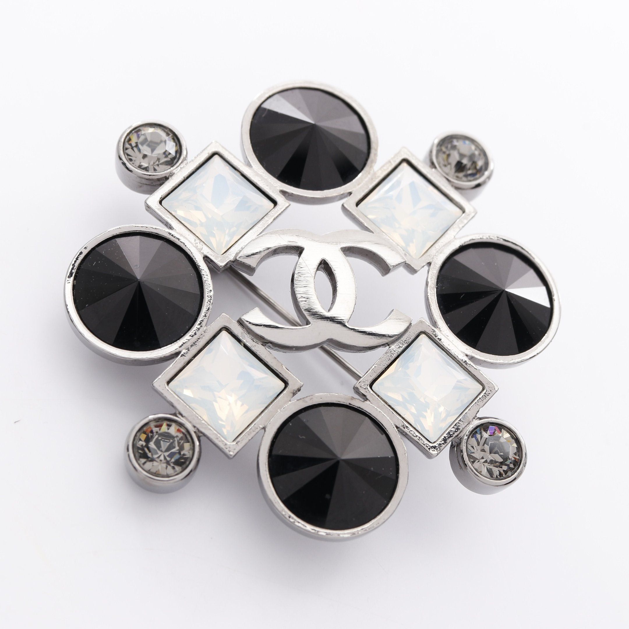 Chanel Chanel Coco Mark Brooch Plating Rhinestone Silver Black Off White 06A Size ONE SIZE - 4 Thumbnail