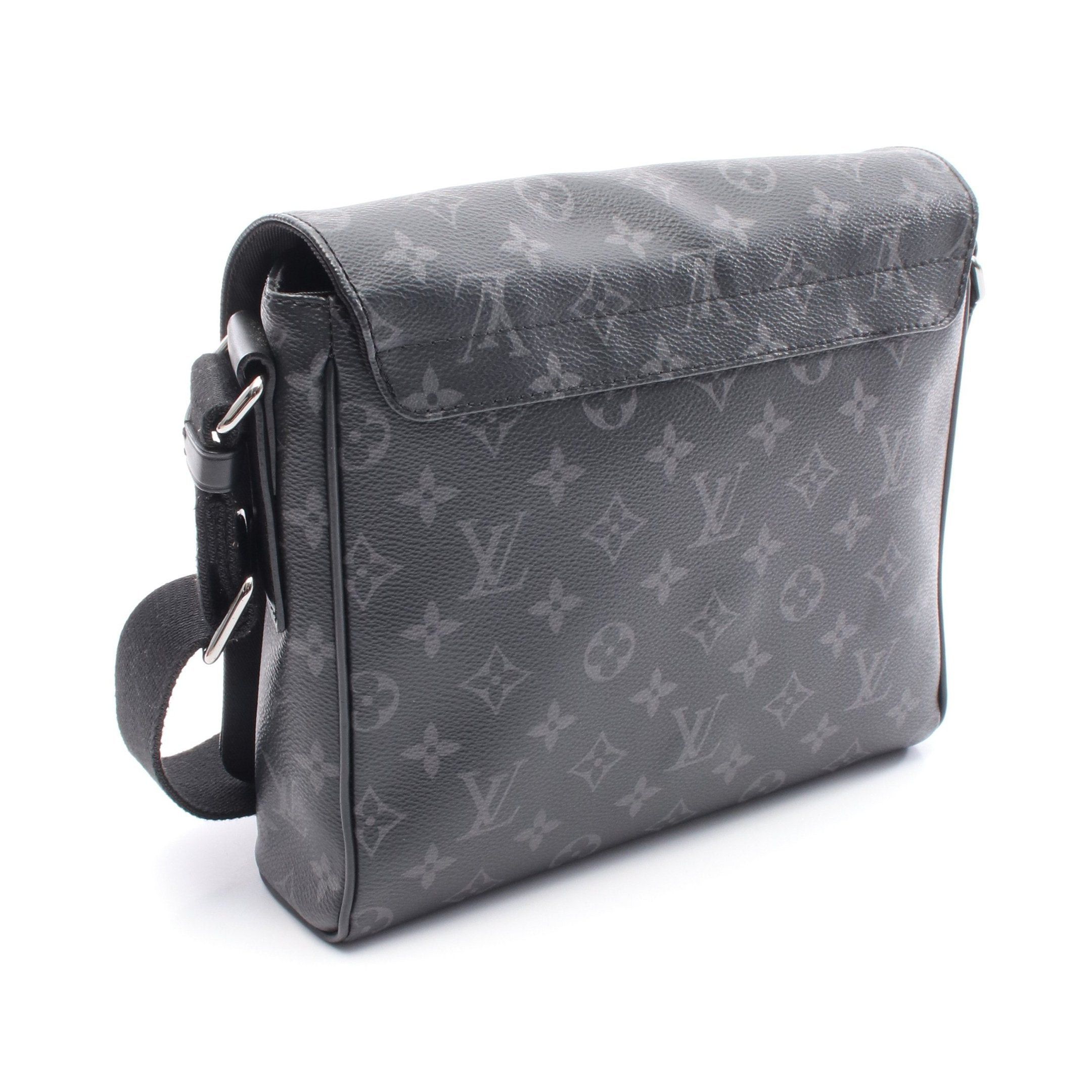 Louis Vuitton Louis Vuitton District Pm Nm Monogram Eclipse Shoulder Bag Leather Black Size ONE SIZE - 2 Thumbnail