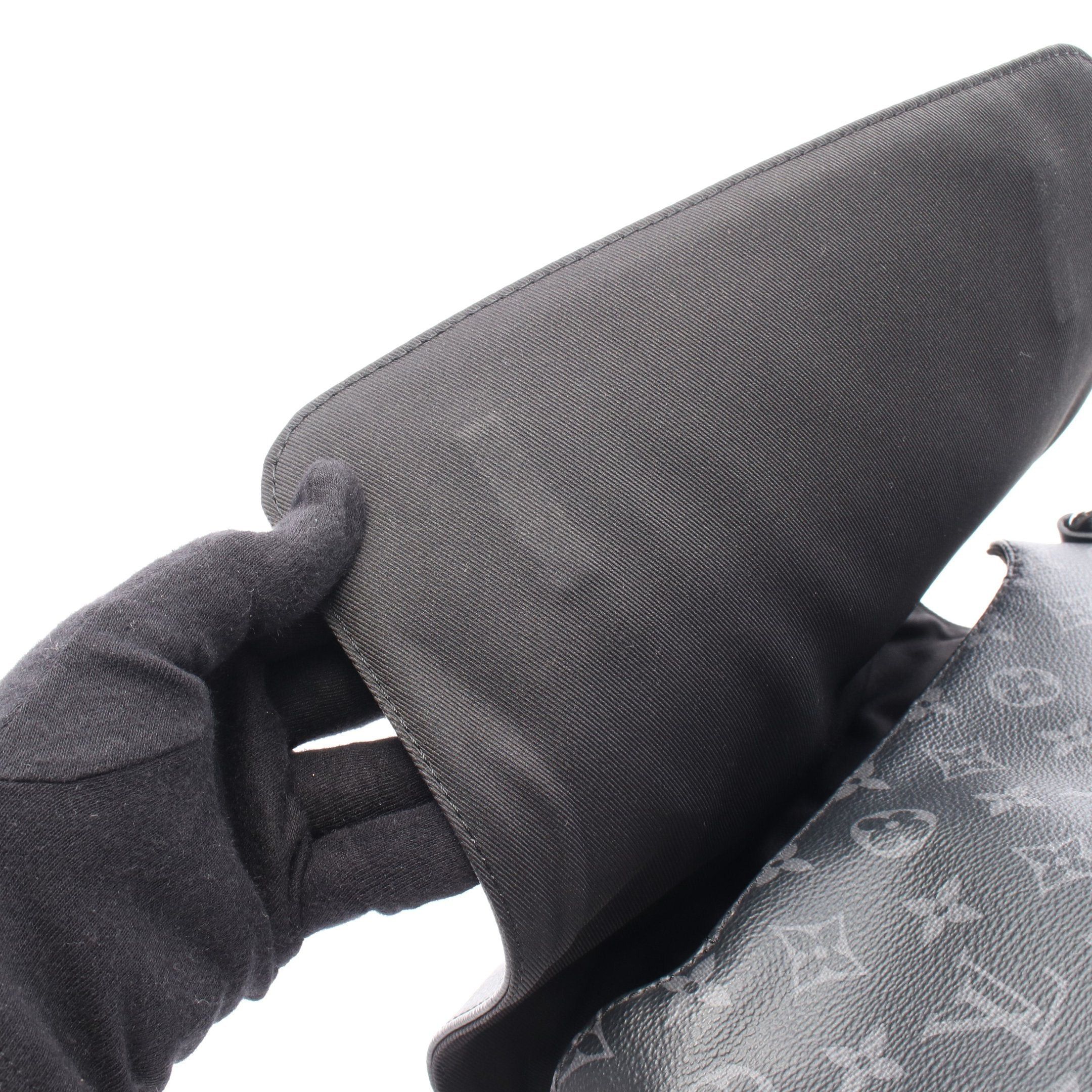 Louis Vuitton Louis Vuitton District Pm Nm Monogram Eclipse Shoulder Bag Leather Black Size ONE SIZE - 6 Thumbnail