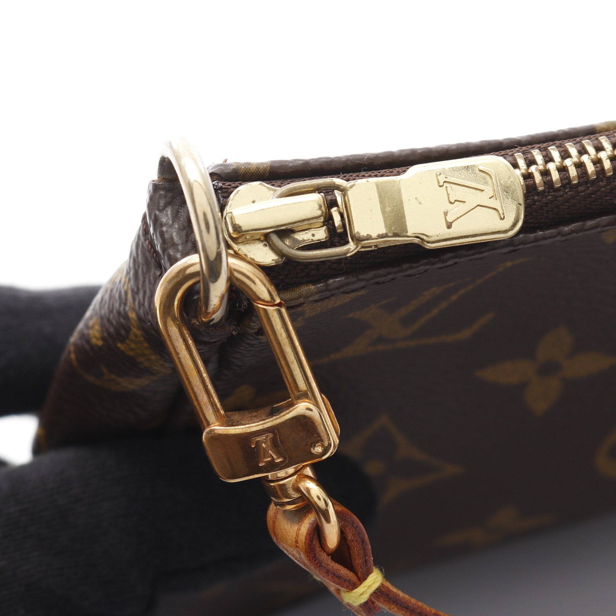 Louis Vuitton Louis Vuitton Pochette Accessoires Monogram Handbag Leather Brown Size ONE SIZE - 6 Thumbnail