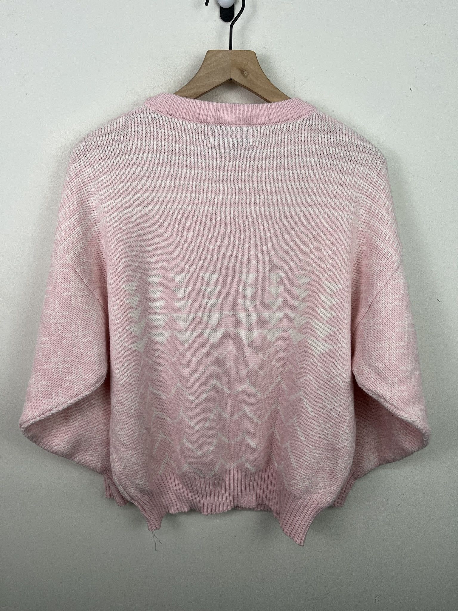 Vintage Vintage 90s Pink Pattern Knit Sweater Size L Size US L / EU 52-54 / 3 - 3 Thumbnail