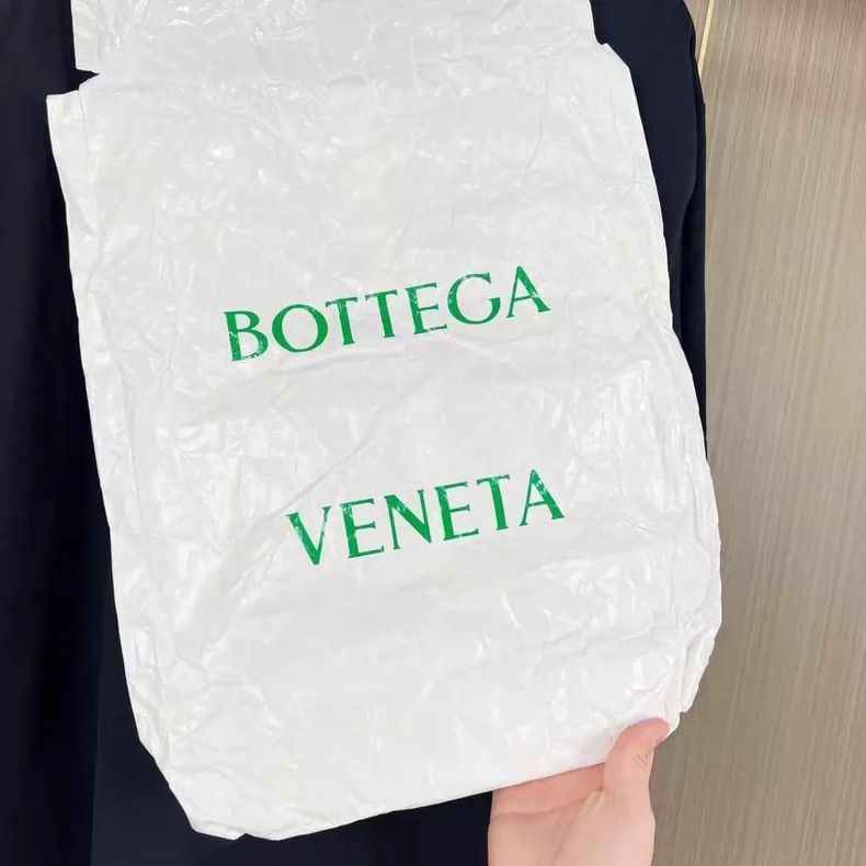 Bottega Veneta Bottega Veneta Latest Embroidered Short Sleeve Shirt Size US XXL / EU 58 / 5 - 9 Thumbnail