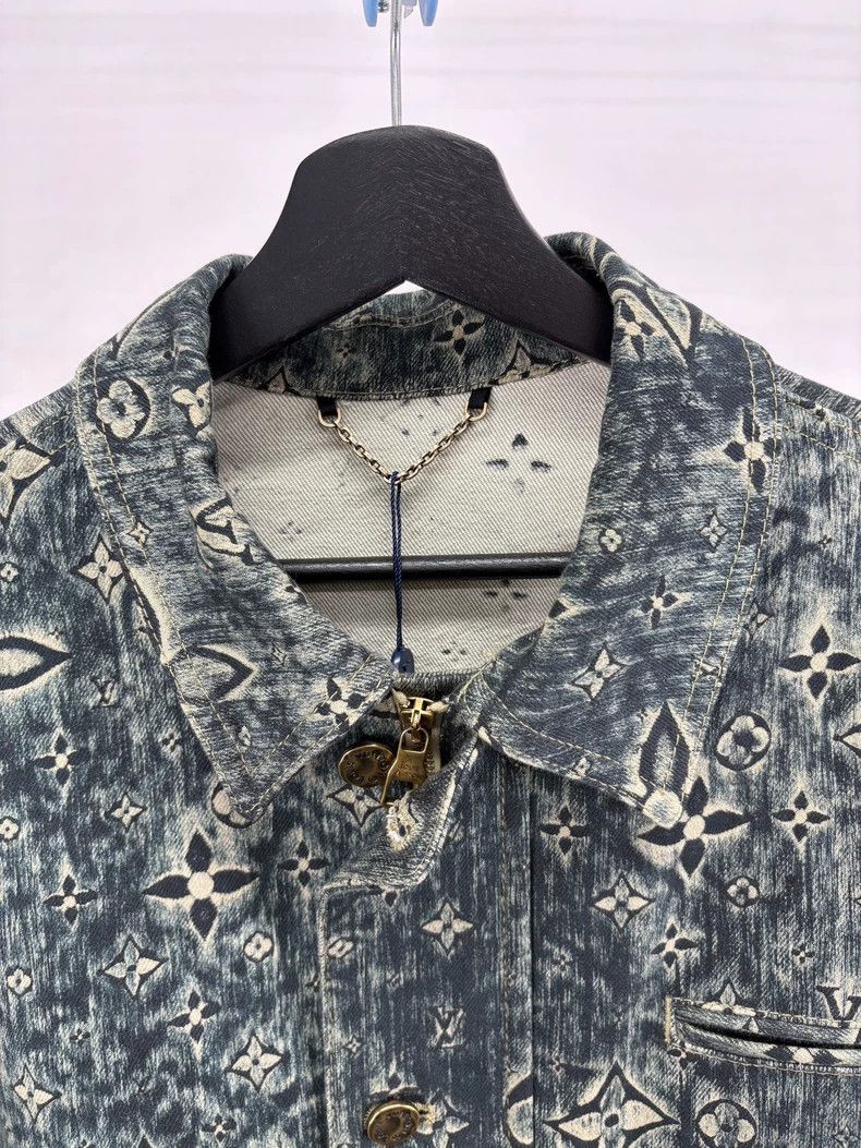 Louis Vuitton Louis Vuitton Denim Jacket with Allover Print Size US M / EU 48-50 / 2 - 4 Thumbnail