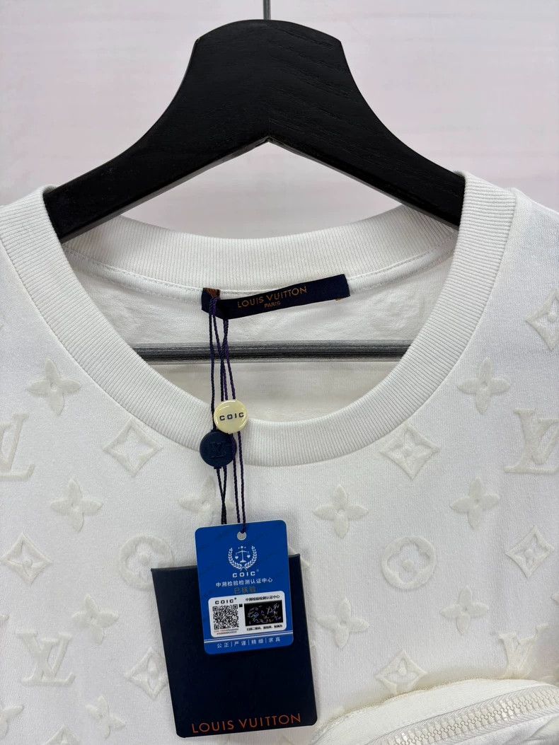 Louis Vuitton Louis Vuitton Short Sleeve T-Shirt with Pocket Size US S / EU 44-46 / 1 - 5 Thumbnail