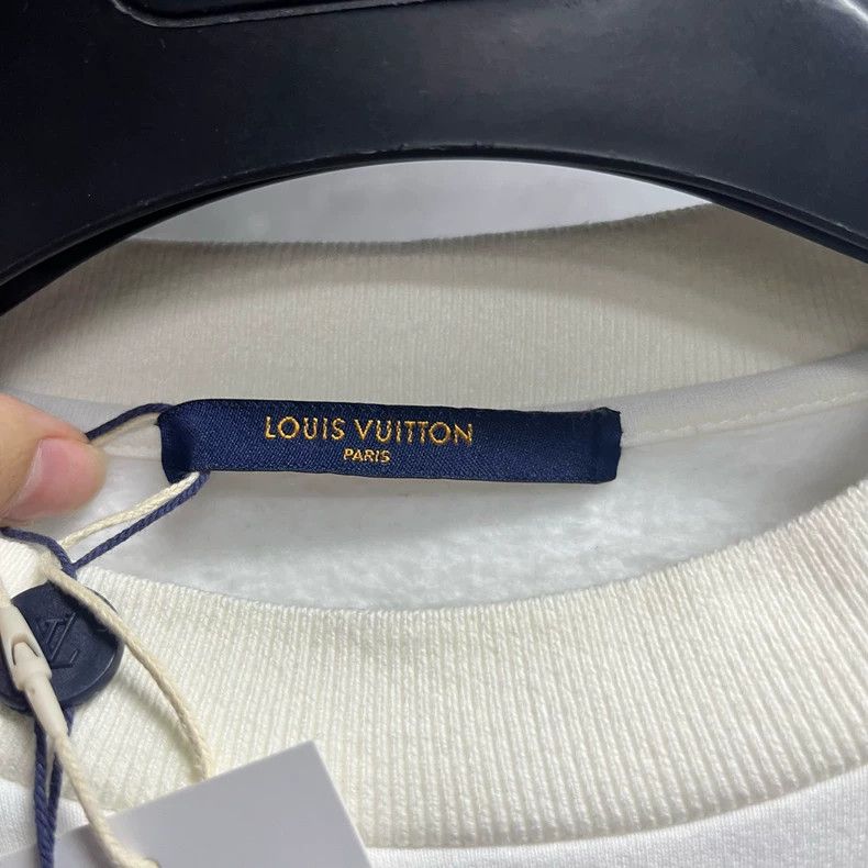 Louis Vuitton Louis Vuitton Floral Print Embroidered Sweatshirt Size US M / EU 48-50 / 2 - 2 Thumbnail