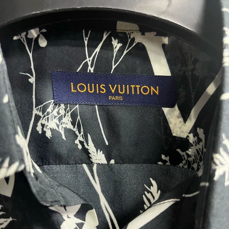 Louis Vuitton Louis Vuitton Black Floral Long Sleeve Shirt Size US S / EU 44-46 / 1 - 3 Thumbnail
