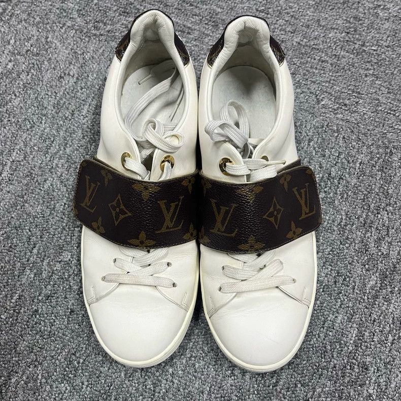 Louis Vuitton Louis Vuitton White Low Top Fashion Sneakers Size US 5.5 / EU 38 - 2 Thumbnail