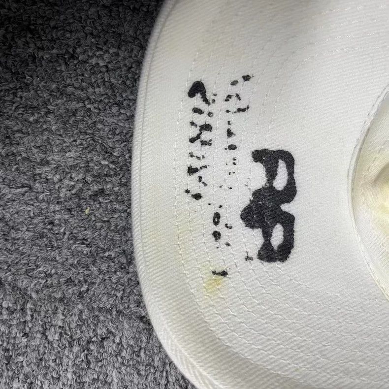 Balenciaga Balenciaga Stylish White Baseball Cap Size ONE SIZE - 2 Thumbnail