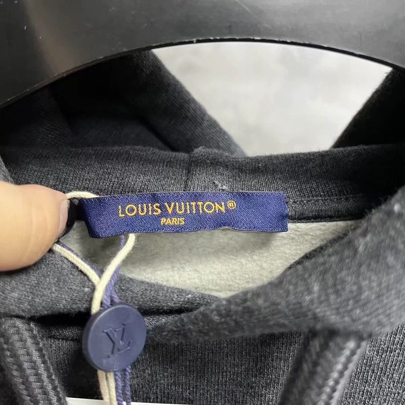 Louis Vuitton Louis Vuitton Gray Lettered Hooded Sweatshirt Size US L / EU 52-54 / 3 - 2 Thumbnail