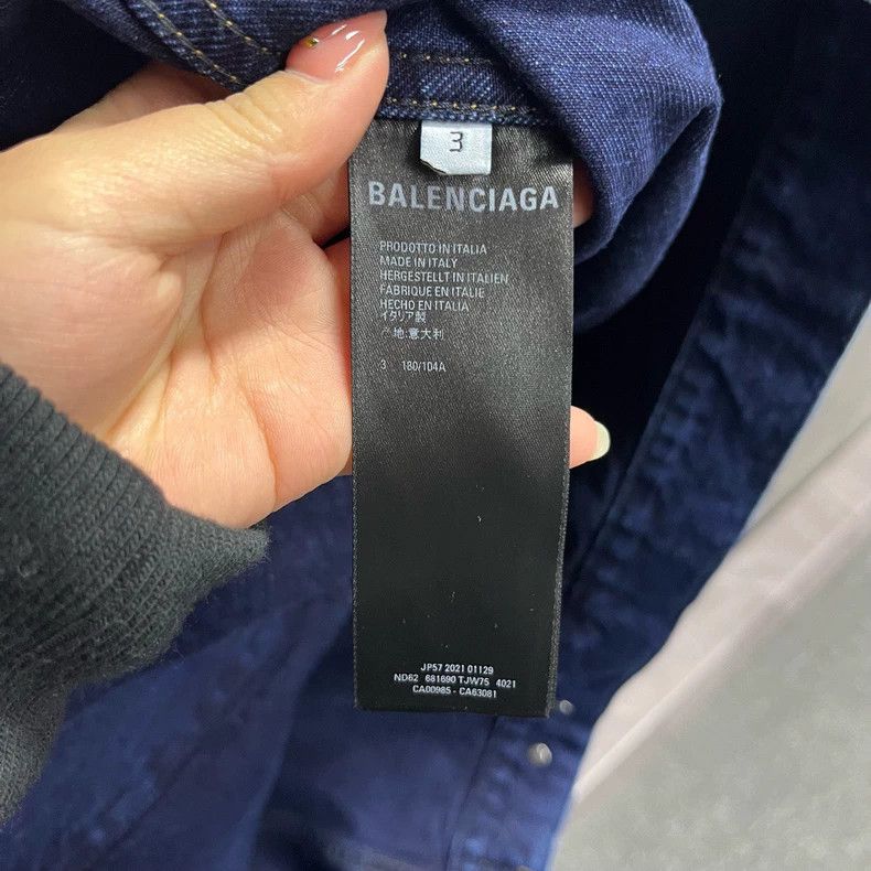 Balenciaga Blue Denim Jacket with FBI Logo Size US M / EU 48-50 / 2 - 4 Thumbnail