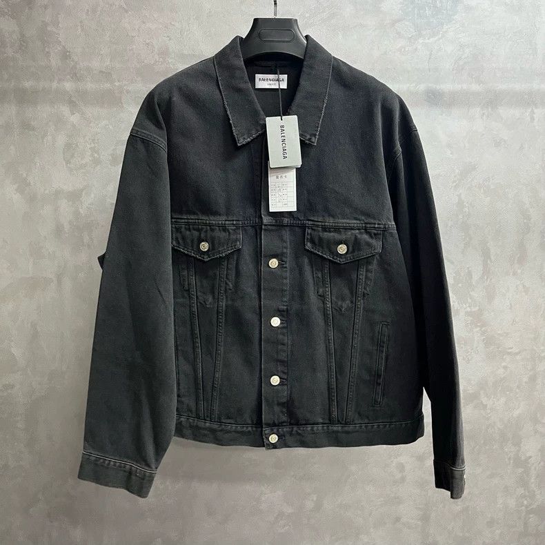 Balenciaga Balenciaga Black Denim Jacket with Graffiti Design Size US S / EU 44-46 / 1 - 2 Thumbnail