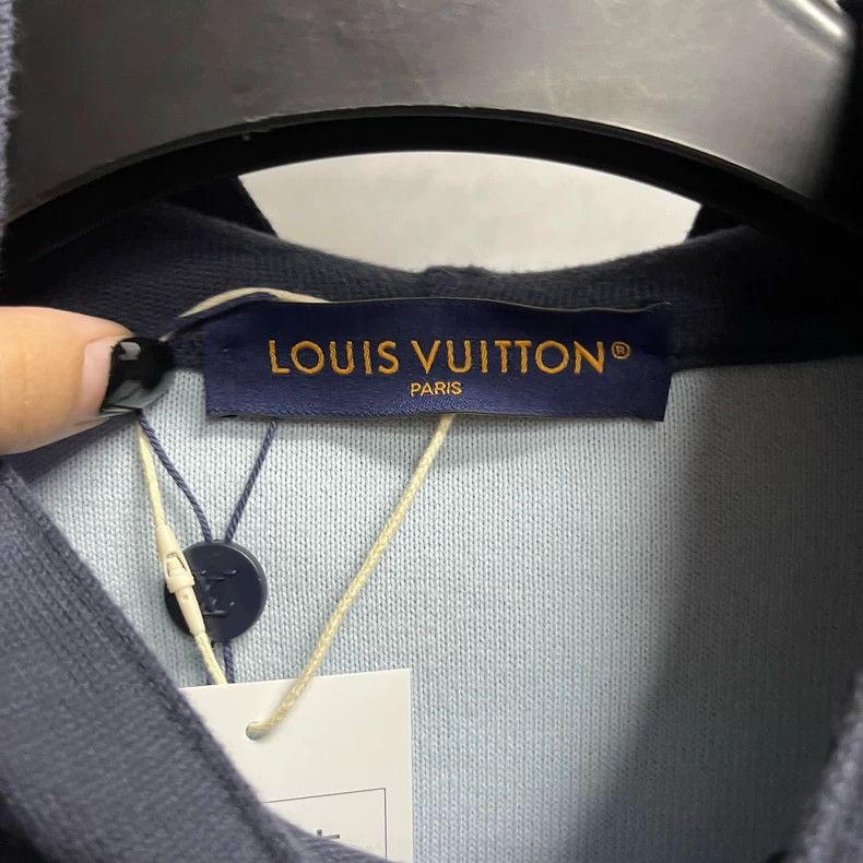 Louis Vuitton Louis Vuitton Gray Logo Print Hoodie Size US S / EU 44-46 / 1 - 3 Thumbnail