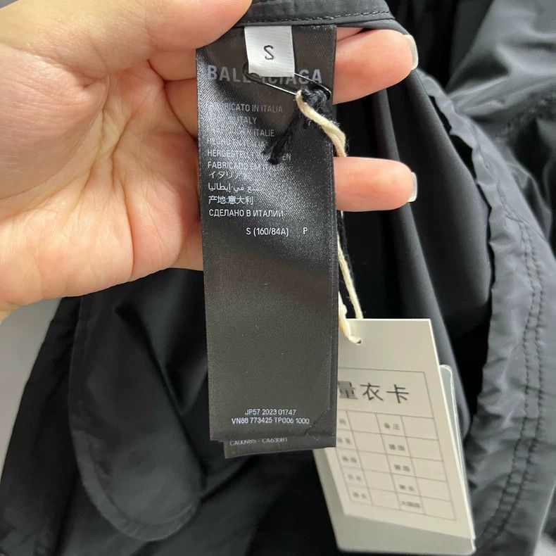 Balenciaga Balenciaga Black Logo Print Button Long Sleeve Size US S / EU 44-46 / 1 - 8 Thumbnail