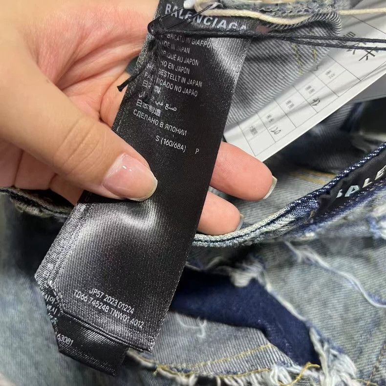 Balenciaga Balenciaga Blue Distressed Denim Pants Size US 26 / EU 42 - 6 Thumbnail