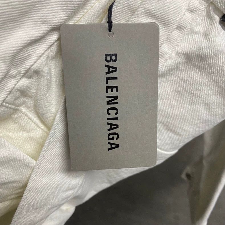 Balenciaga Balenciaga White Embroidered Logo Denim Jacket Size US L / EU 52-54 / 3 - 4 Thumbnail