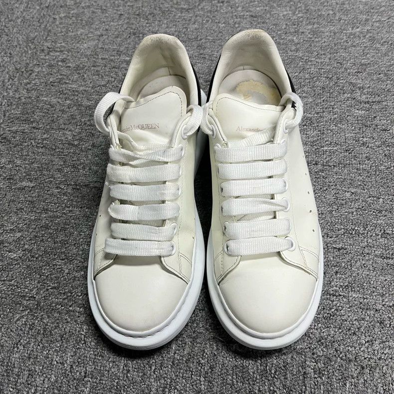 Alexander McQueen Alexander McQueen Smooth Leather Low-Top Sneakers Size US 7 / EU 40 - 2 Thumbnail