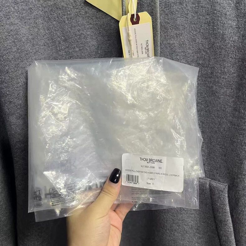 Thom Browne Thom Browne Gray Hoodie with Pocket Size US M / EU 48-50 / 2 - 6 Thumbnail
