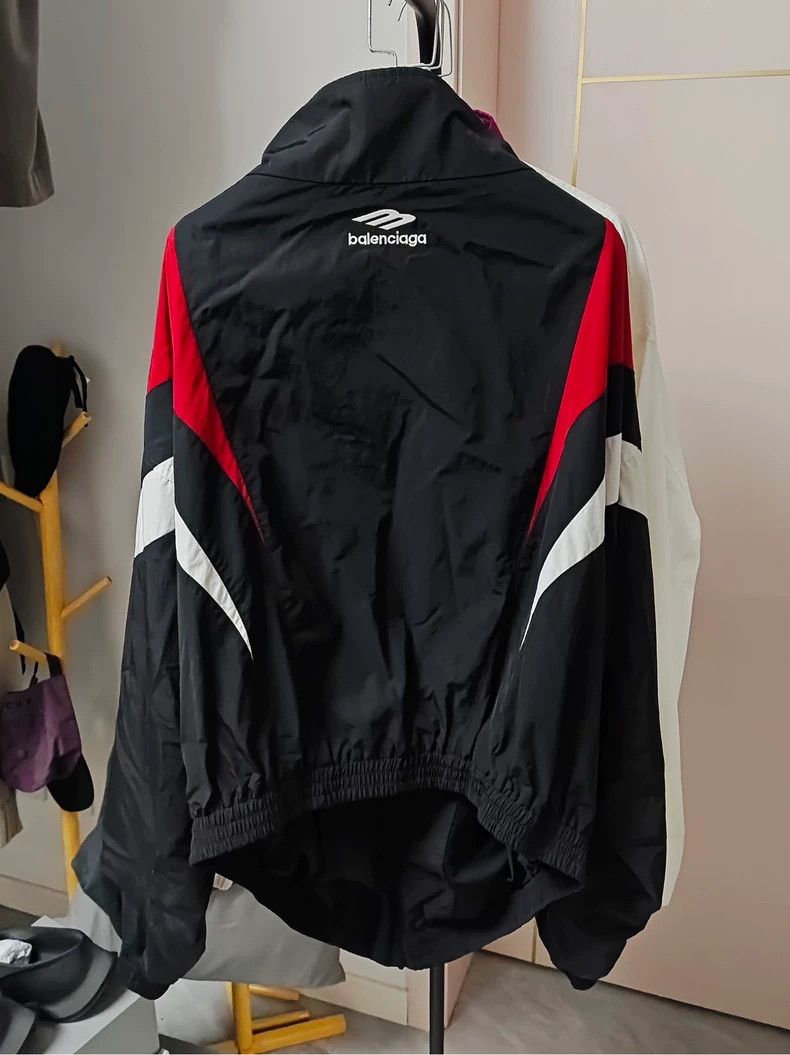 Balenciaga Balenciaga Off Shoulder Red and White Jacket Size US XS / EU 42 / 0 - 2 Thumbnail