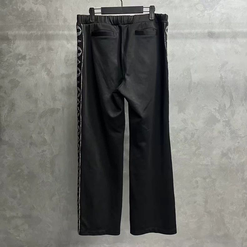 Louis Vuitton Louis Vuitton Black Floral Logo Athletic Pants Size US 44 / EU 60 - 2 Thumbnail