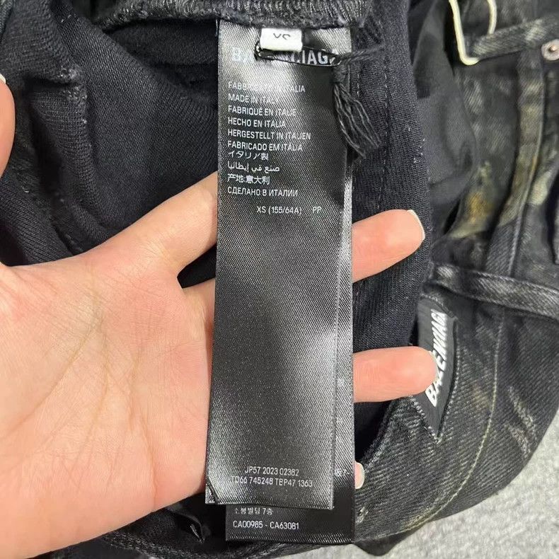 Balenciaga Balenciaga Distressed Pocket Straight Jeans Size US 26 / EU 42 - 4 Thumbnail