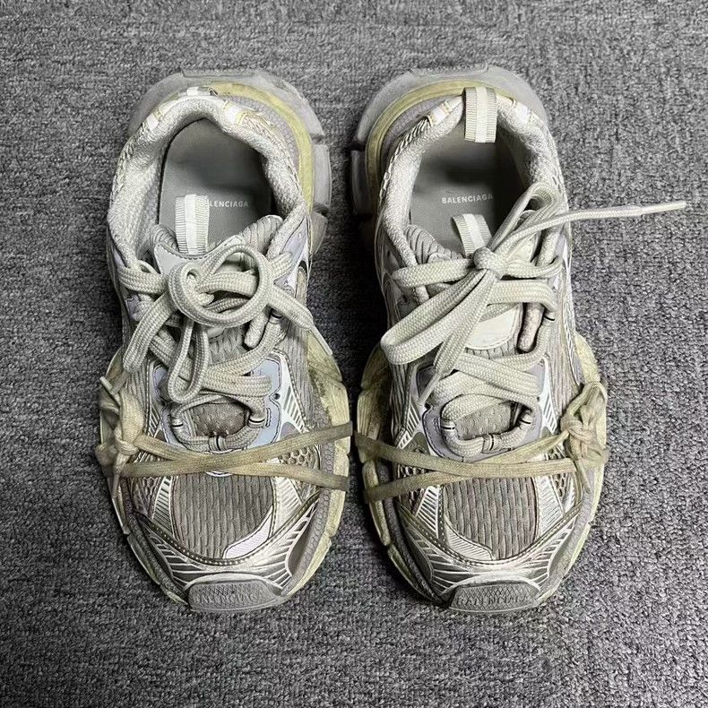 Balenciaga Balenciaga Beige Low Top Dad Sneakers Size US 8.5 / EU 41-42 - 2 Thumbnail